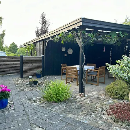 Thatched Near Oer And بيت للعطل إيبلتوفت